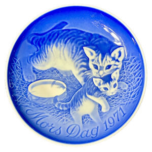 Vintage Ceramic Plate Cat With Kitten MOTHER’S DAY 1971 Mors Dag Bing & Grondahl
